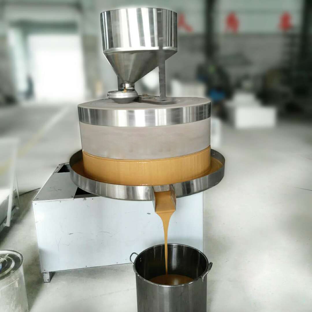 maapähkinävoita valmistava kone